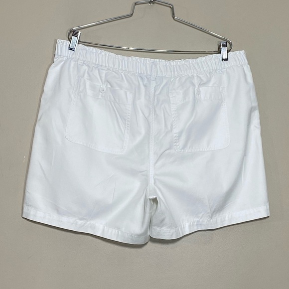 Talbots || Woman’s white shorts size Xl Petite - Picture 2 of 6